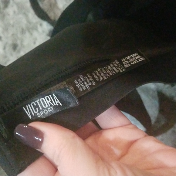 Victoria Sport Bra - Picture 6 of 8